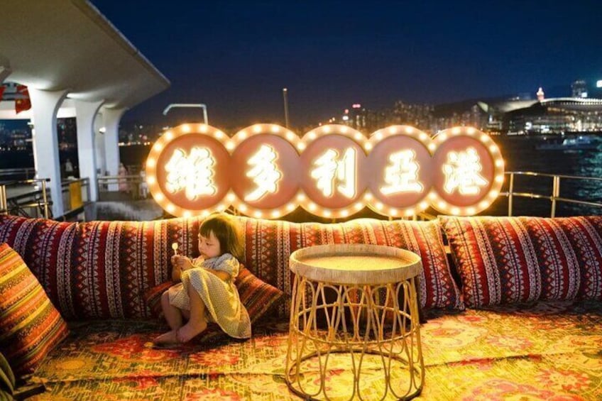 Star Chaser Victoria Harbour Luxury Night Cruise
