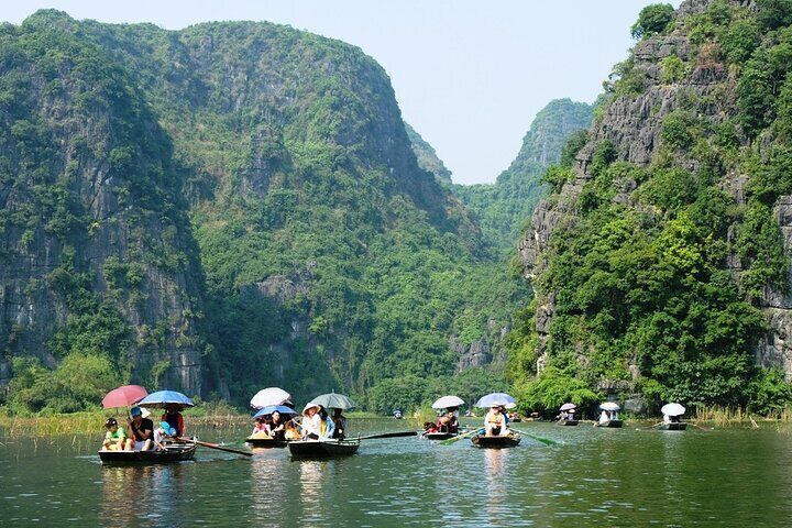 Scenic Day Trip to Hoa Lu Tam Coc and Mua Cave
