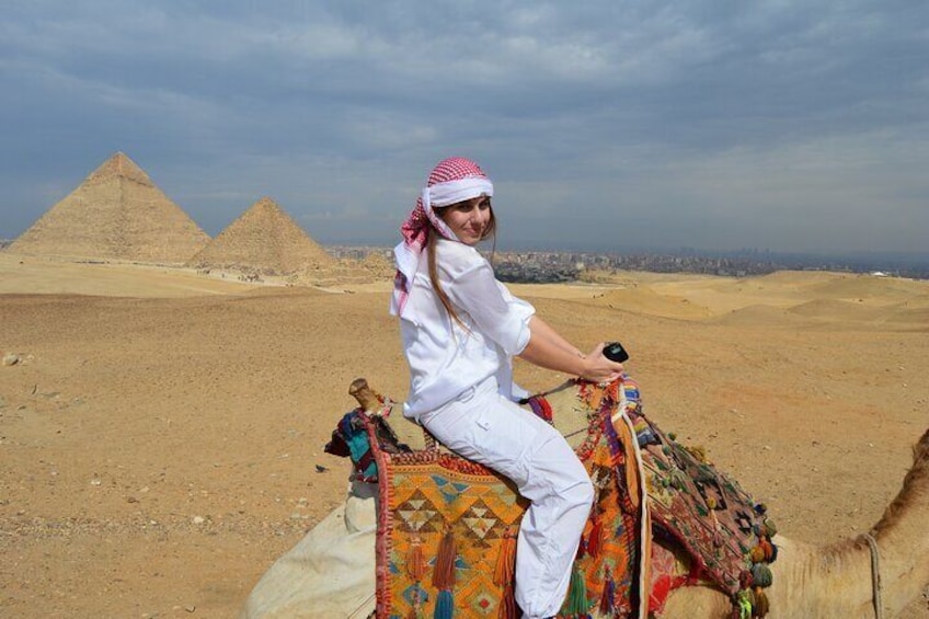 Private Tour to Giza Pyramids, Sphinx and Old Market