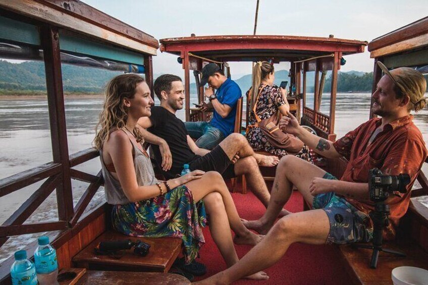 1 Day Mekong Cruise to Pak Ou Caves and Kuang Si Waterfalls 