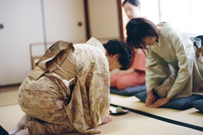 Half Day Female Kimono and Tea Ceremony Experience in Kyoto