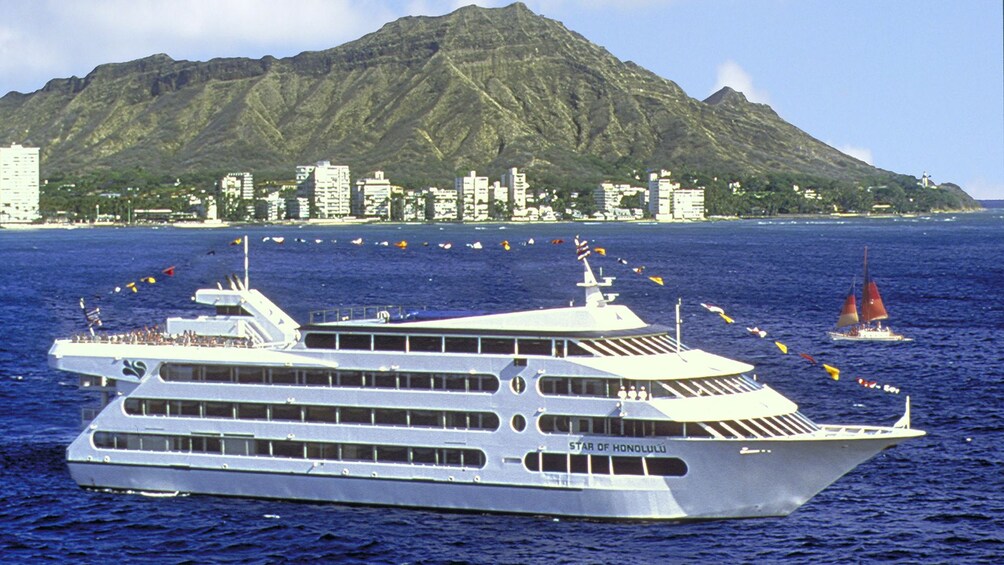 Star of Honolulu cruise ship in Honolulu