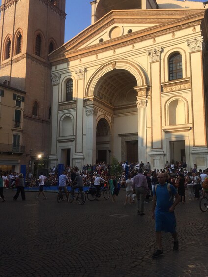 Picture 4 for Activity MANTOVAGANDO: Tour del Centro Storico di Mantova