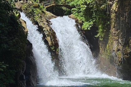 Gitgit Waterfall Tour with Private Transportation