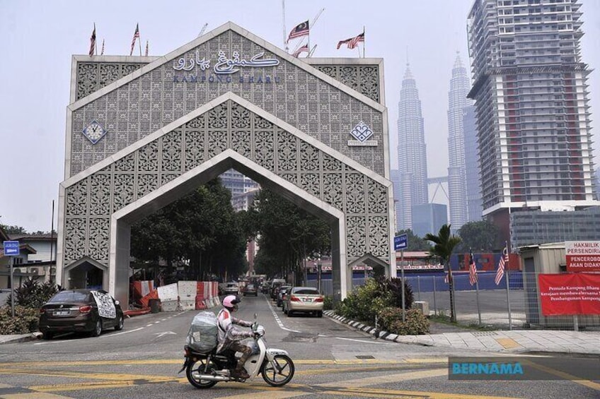 Kampung Baru, Arch