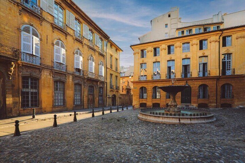 Explore Aix-en-Provence in 60 minutes with a Local