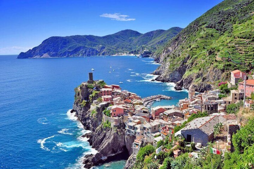 Private Coastline Sightseeing Tour in Italy