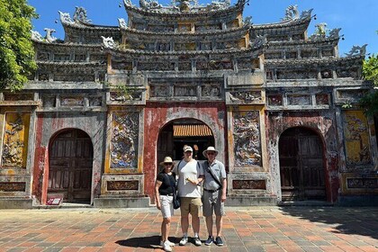 Hue Imperial Citadel Walking Tour Small Group Experience
