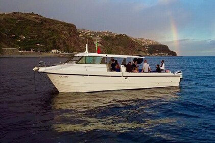 Calheta-Cabo Girão Shared Boat Roundtrip at Morning or Sunset