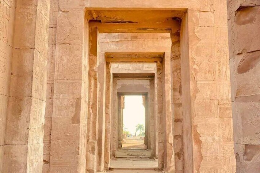 Day trip Komombo and Edfu Temples From Aswan to Luxor