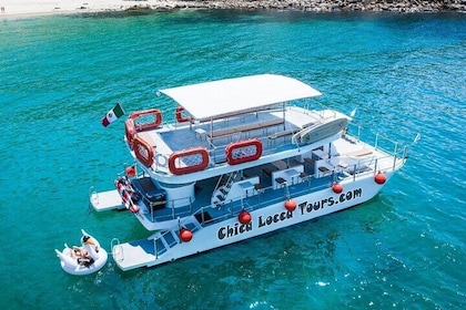 Private Yacht Charter ChicaFUN 5 Waterslides All Inclusive