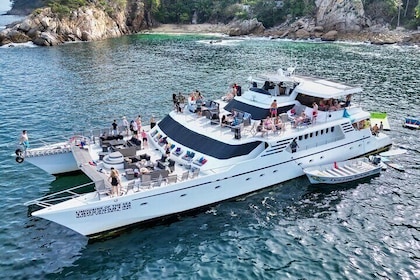 Mega Yacht Limousine of the Sea 1: Puerto Vallarta