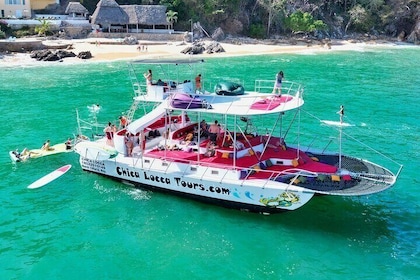 Private Yacht Charter on ChicaFun 1 Waterslides all inclusive