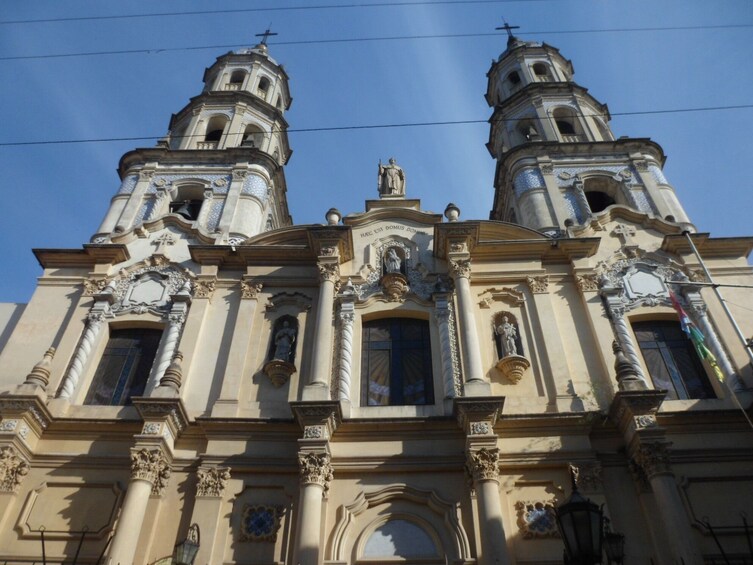 Small Group Fileteado Art Class and San Telmo Walking Tour