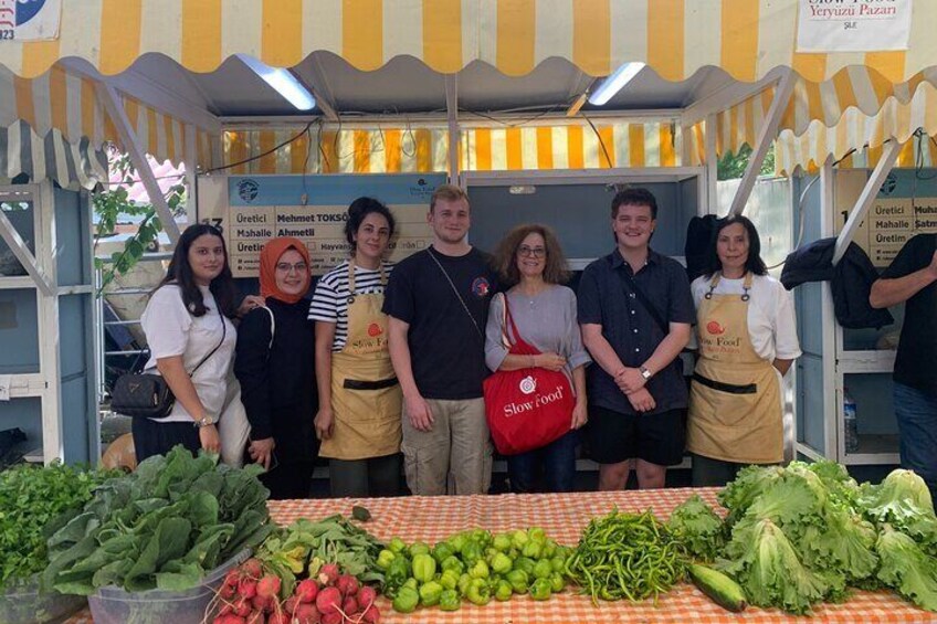 Earth Market & Family Table Experience from Istanbul