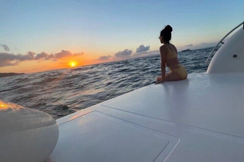 Sunset Tour by Private Yacht