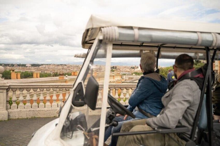 Panorama Golf Cart City Tours in the Center of Florence.