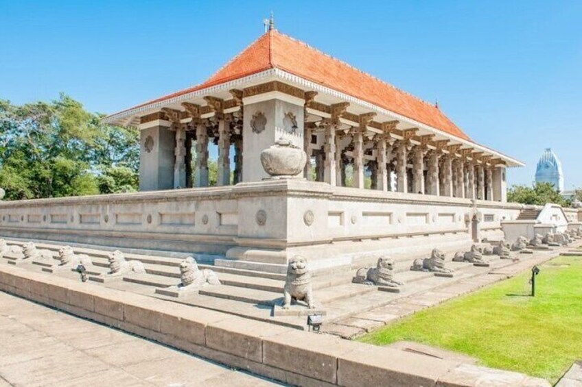Private Colombo Sightseeing Tour, Beach and Kelaniya Temple