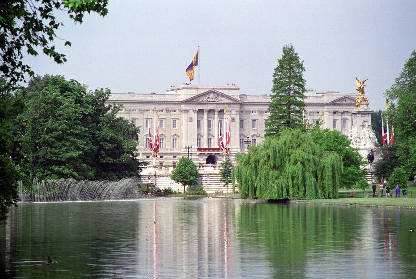 Small lake outside Buckingham Palace in London