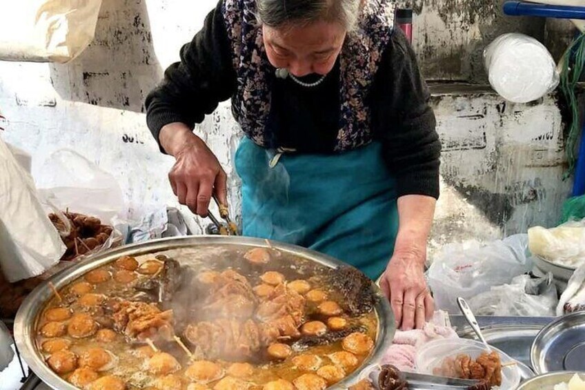 Luang Prabang Evening Food Tour by Tuk-Tuk