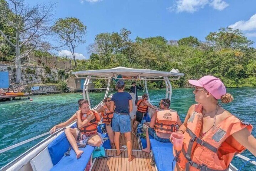  Magical Town and Lagoon of the 7 Colors Tour in Bacalar