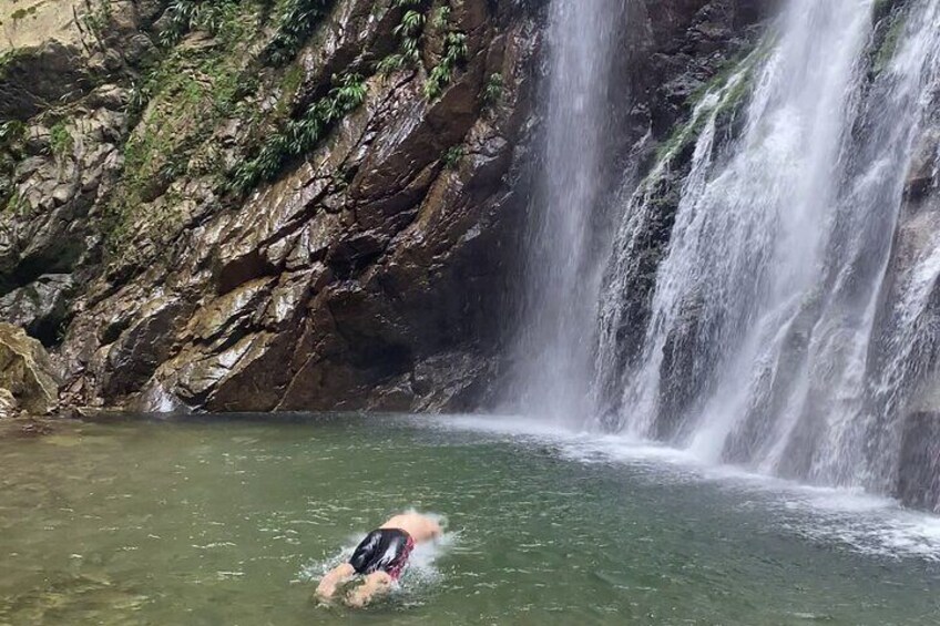 Swim Under the Waterfall and Hike the Jungle Trip from Medellín