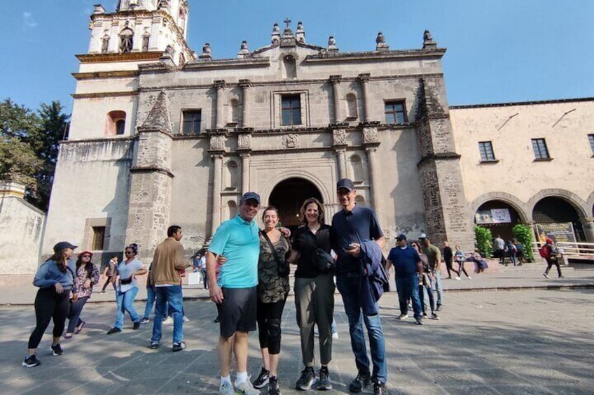 Private Tour to Xochimilco and Coyoacán: Frida Kahlo Museum