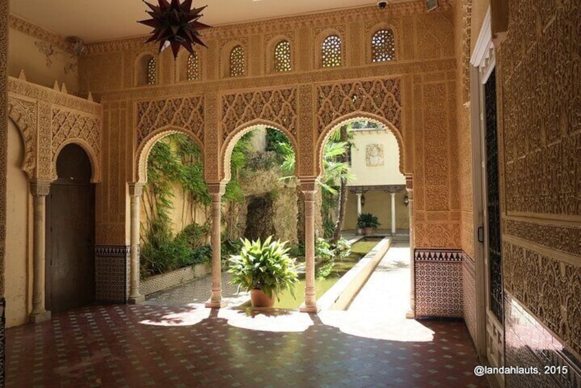 Nasrid Courtyard - Carmen de los Martires
