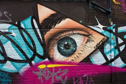 Private Street Art Walking Tour in London