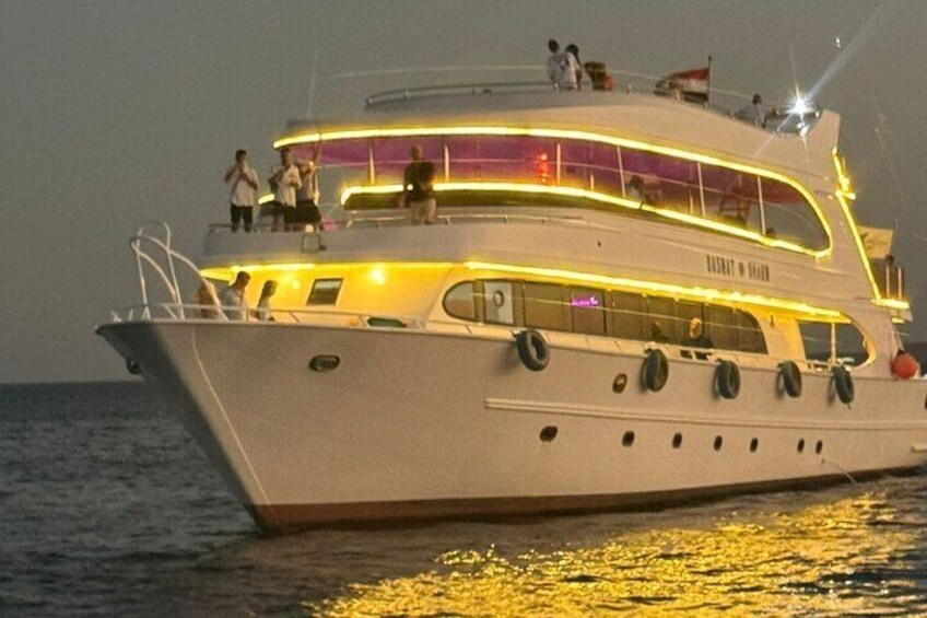 Dinner Cruise and Belly Dancer Party in Sharm El Sheikh