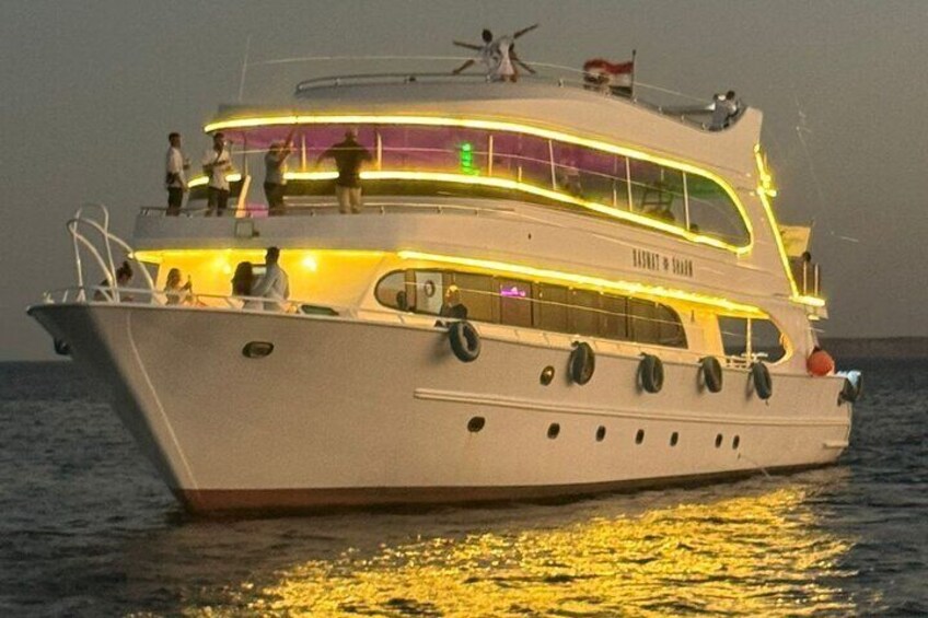 Dinner Cruise and Belly Dancer Party in Sharm El Sheikh