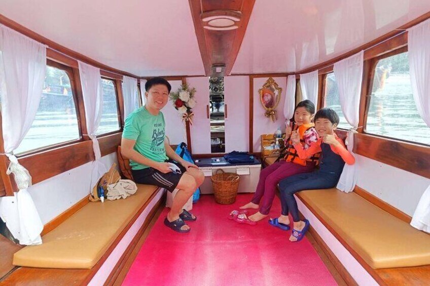 Private 4 Islands Boat Tour with Hong Island In Krabi