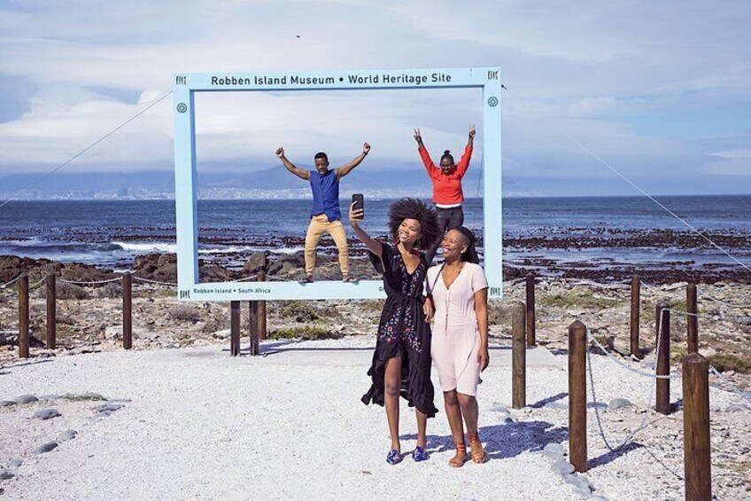 Cape Town Adventure Land, Sea and Sky Tour with Robben Island