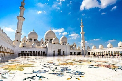 Abu Dhabi Half Day Sightseeing Tour with Transport
