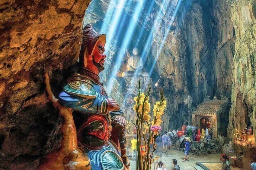Discover Central Vietnam: 5-Day Top Attractions Tour