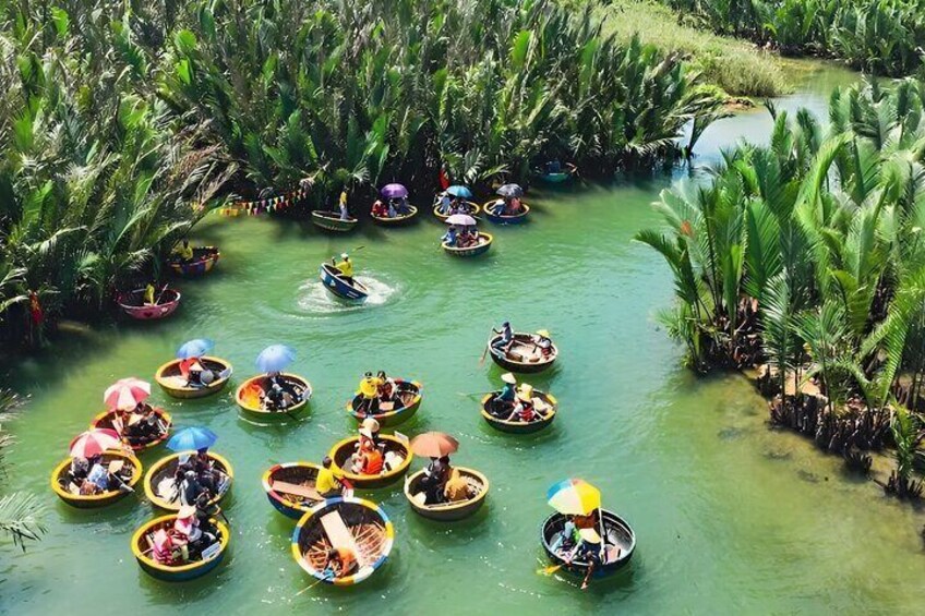 Join us for an unforgettable 5-day adventure through Central Vietnam, where you’ll explore iconic attractions and immerse yourself in rich culture and history. Discover the ancient charm of Hoi An, vi