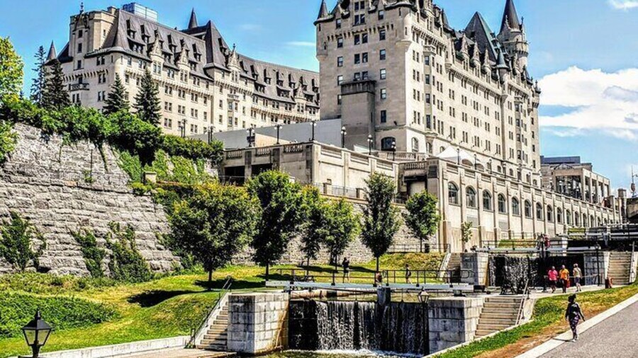 Ottawa Historical Walking Tour - With Local Historian