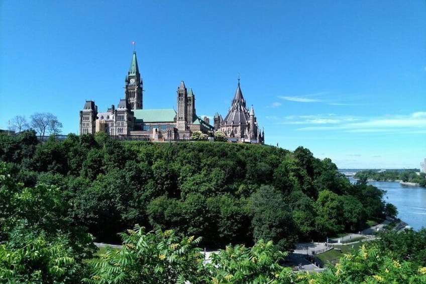 Ottawa Historical Walking Tour - With Local Historian