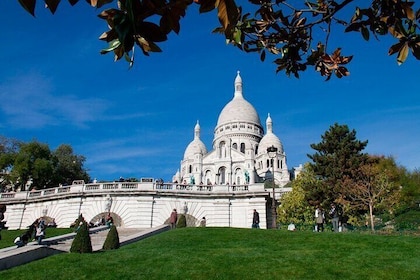 Private Tour of Paris Montmartre with Audio Guide