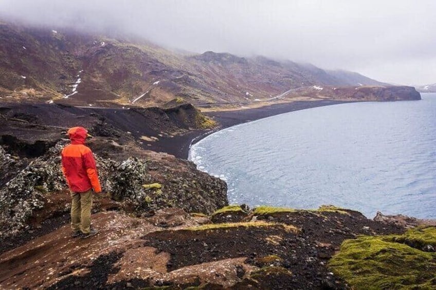 Private Reykjanes Peninsula, Lava Tunnel and Blue Lagoon Tour