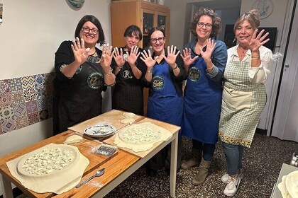 Cooking Class Focaccia Genovese and Pizza with Pesto and Prosecco