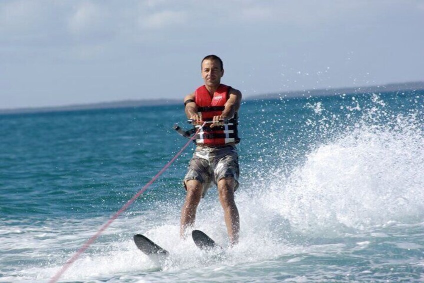 Private Speedboat To Magawish Island With Parasailing - Hurghada