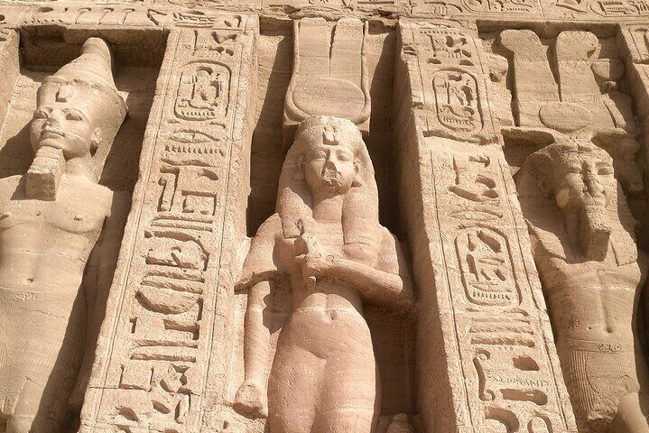 Nefertari, Abu simbel 