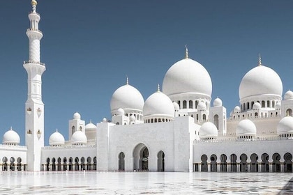 Tur till Sheikh Zayeds stora moské från Dubai