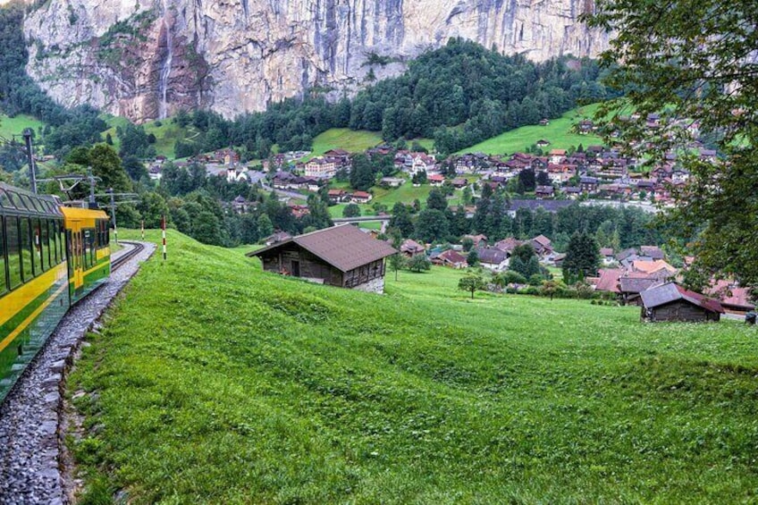 approching Latuterbrunnen village