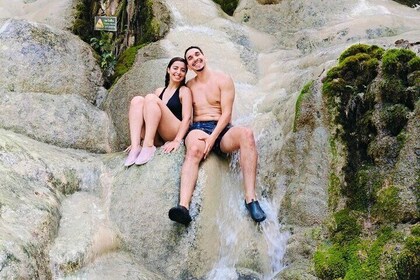 Cascada pegajosa de 7 horas y aventuras guiadas en ATV