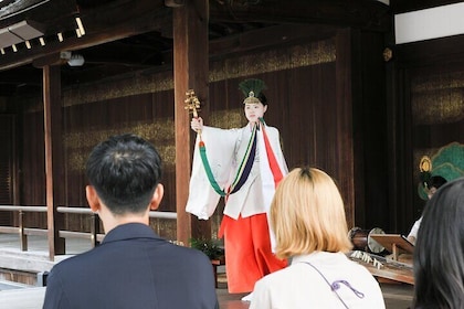 Fushimi Inari Taishas Prayer and Kagura Experience