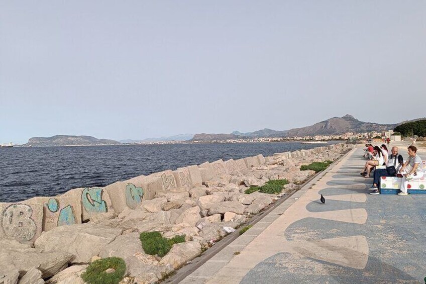 Hidden Palermo Bike Tour with Organic Wine Tasting