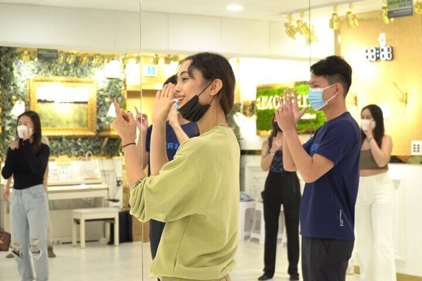 K-Pop Dance Class (make you the most special trip in korea)