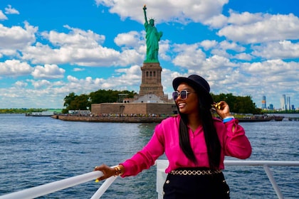 New York City: 1-Hour Statue of Liberty & East River Cruise